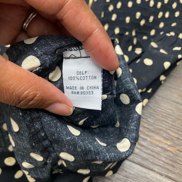 J. Gee Polka Dot dress. New With Tags. Size 1X Black and Tan.
NWOT - Picture 7 of 8